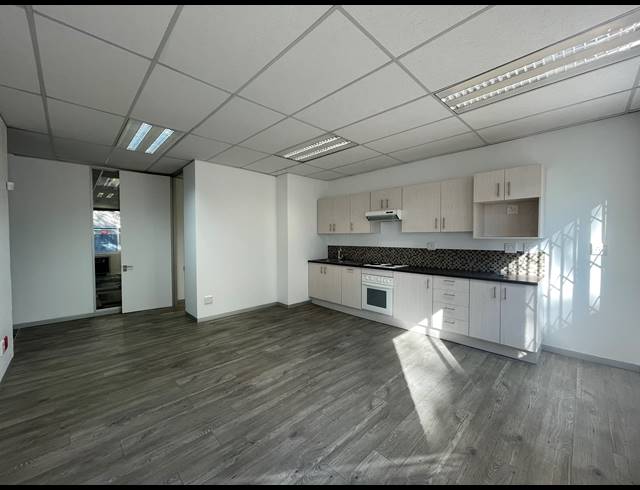 322M² OFFICE TO LET IN SANDTON CENTRAL